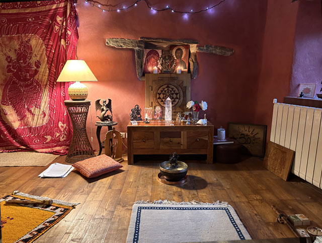 Haimavati est un lieu de pratique du Hatha Yoga et de la spiritualité dans l'Hérault à MONS 34390