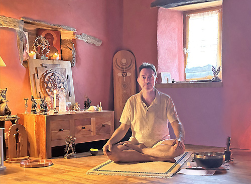 Yogi Denis